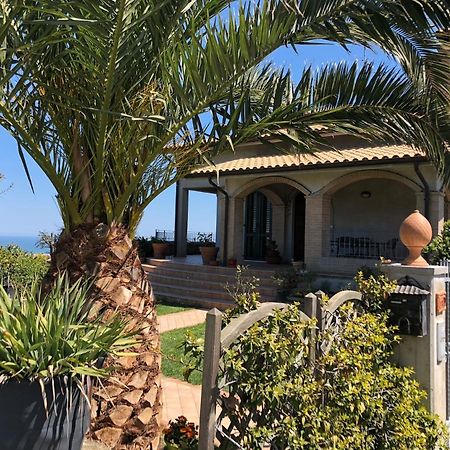 B&B La Palma San Costanzo 外观 照片